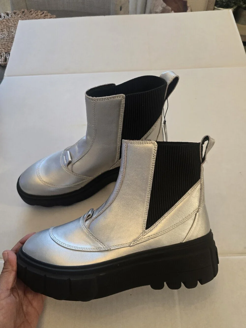 Sorel Caribou X Waterproof Boots Size 9.5 Silver Metallic